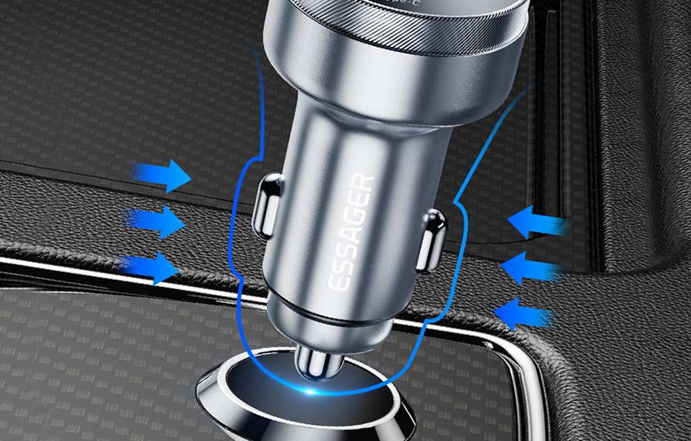 Ładowarka samochodowa Essager podłączana do portu.